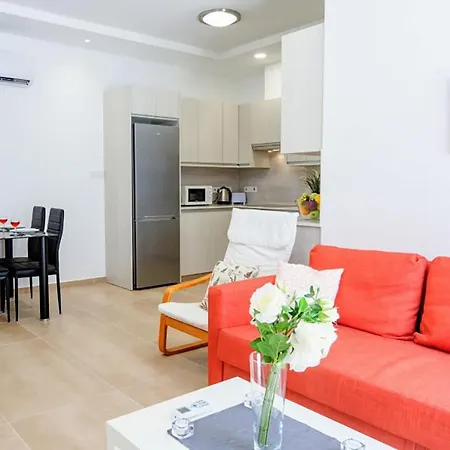 Green Bay Apartment